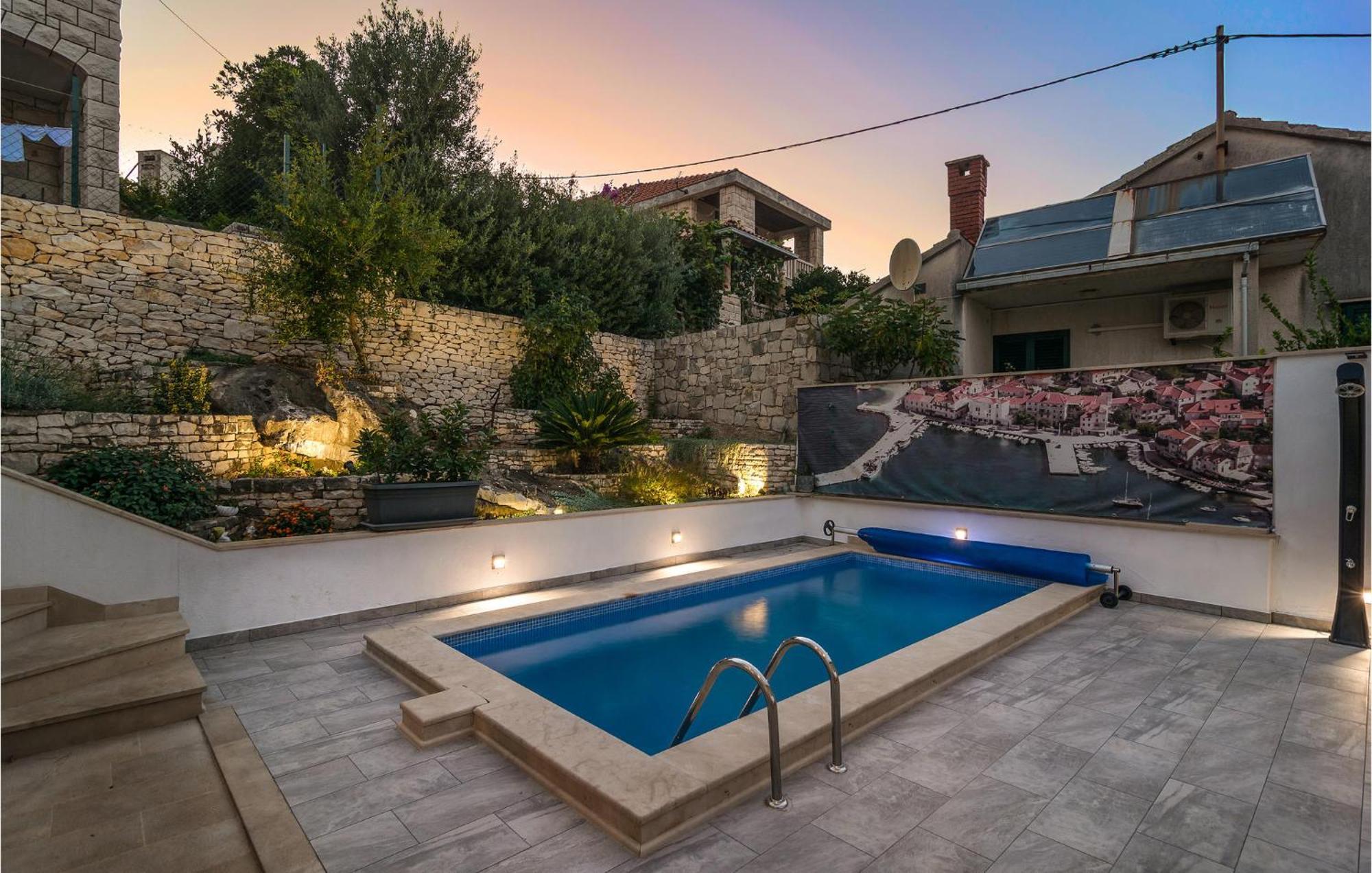 Nice Home In Postira With Outdoor Swimming Pool Bagian luar foto